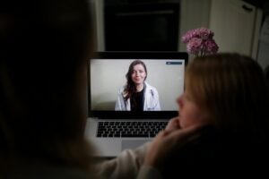 Family consulting physician for a medical certificate for leave